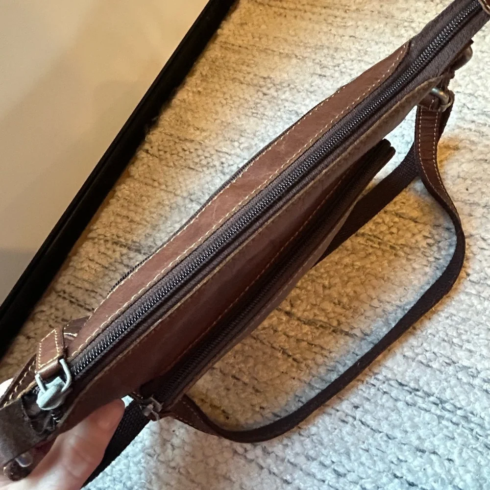 Jack Georges Voyager Brown Leather Front Zip Pocket Crossbody Bag Purse